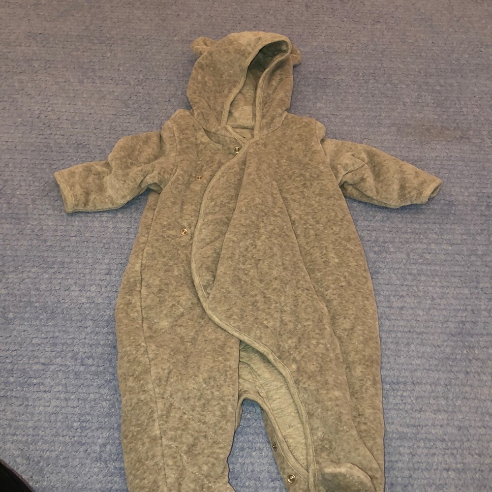 Gray infant boys snowsuit!  Unused! Soft and cute!